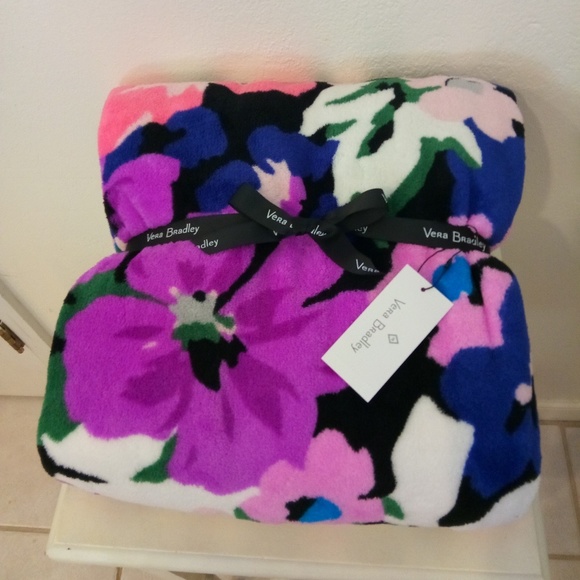 Vera Bradley Other - Throw blanket Vera Bradley super soft